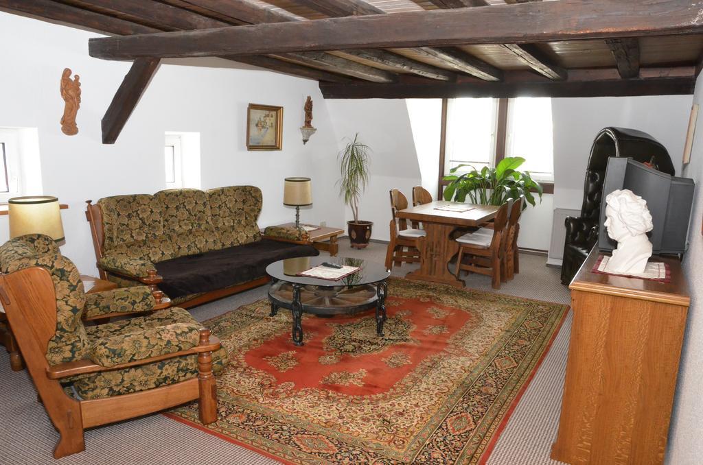 Weingasthof Zum Weissen Ross Osthofen Extérieur photo