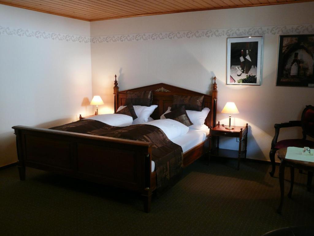 Weingasthof Zum Weissen Ross Osthofen Extérieur photo